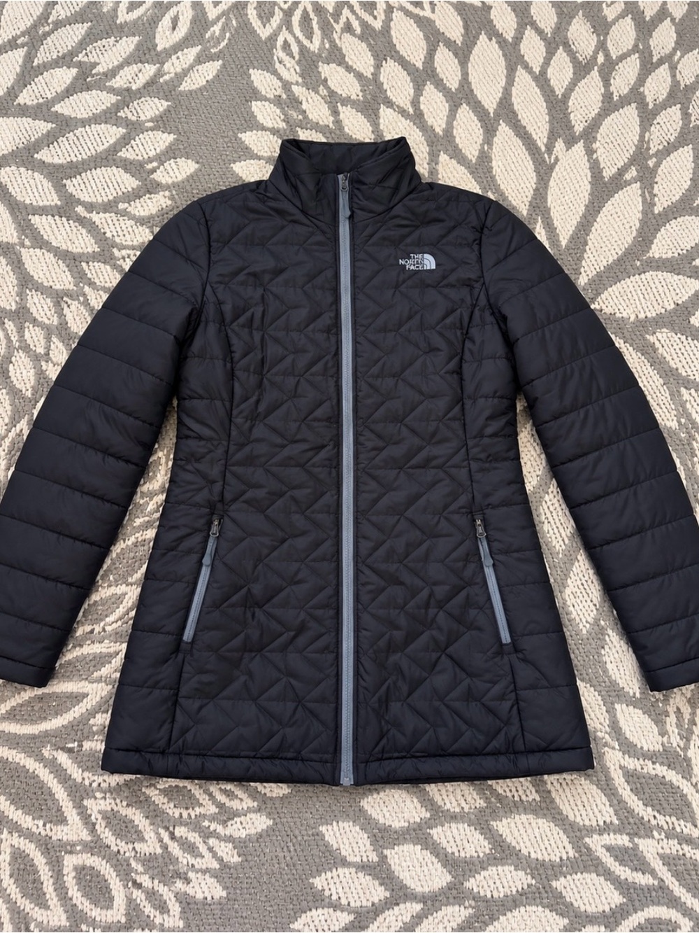 The North Face Women's Navy Blue Quilted Jacket (L)